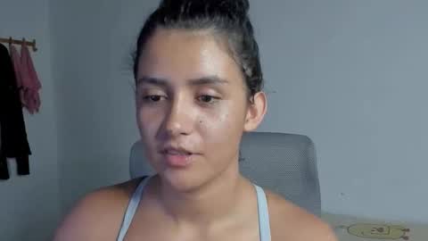 Snapshot of zoe_wattson chatting on 05/18/26, 02:51 Zoe online show from 05/18/26, 02:51