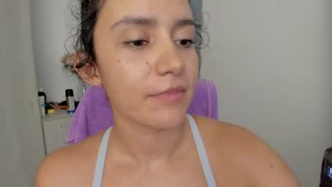 Snapshot of zoe_wattson chatting on 08/06/26, 03:30 Zoe online show from 08/06/26, 03:30