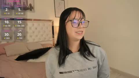 Snapshot of zoe_xra chatting on 06/26/26, 08:57 Zoe online show from 06/26/26, 08:57