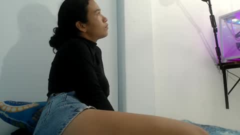 Snapshot of zoecute5817 chatting on 05/26/26, 01:23 ZOE online show from 05/26/26, 01:23