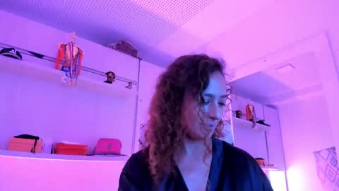 ZOE  online show from 12/31/24, 08:26