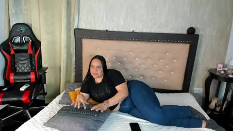 Snapshot of zoedeleon chatting on 05/09/26, 07:30 zoedeleon online show from 05/09/26, 07:30