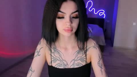 Snapshot of zoedrift chatting on 09/27/25, 12:21 zoedrift online show from 09/27/25, 12:21