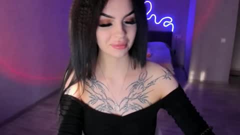 Snapshot of zoedrift chatting on 10/05/25, 12:14 zoedrift online show from 10/05/25, 12:14