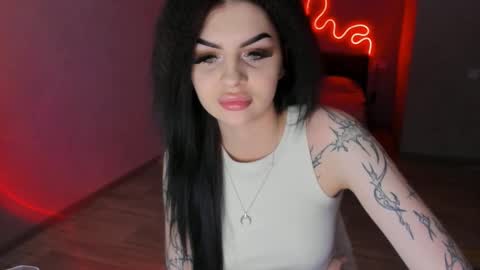 Snapshot of zoedrift chatting on 10/27/25, 01:59 zoedrift online show from 10/27/25, 01:59