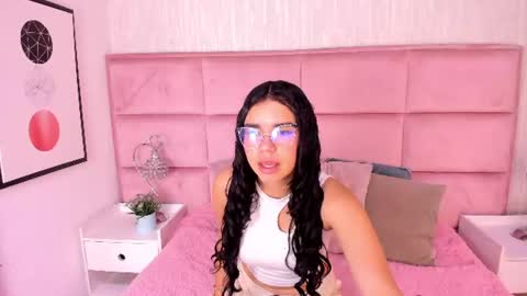 zoee_jhonson online show from 06/15/26, 02:41