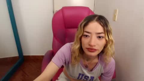 Snapshot of zoee_joness chatting on 07/28/26, 01:56 zoe online show from 07/28/26, 01:56