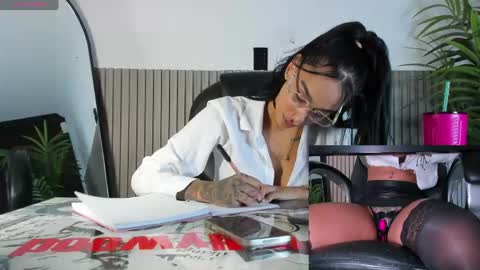 Snapshot of zoeettaylor_ chatting on 05/15/26, 08:49 ZOEET online show from 05/15/26, 08:49