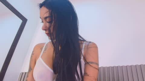 Snapshot of zoeettaylor_ chatting on 06/03/26, 08:47 ZOEET online show from 06/03/26, 08:47