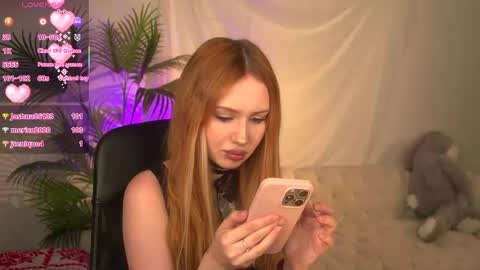 Snapshot of zoeford_ chatting on 04/23/26, 12:29 ZOE online show from 04/23/26, 12:29