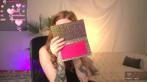 Snapshot of zoeford_ chatting on 05/19/26, 05:03 ZOE online show from 05/19/26, 05:03