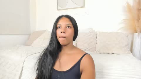 zoegarner10 online show from 06/04/26, 07:42