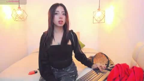 Zoe online show from 07/28/26, 01:32