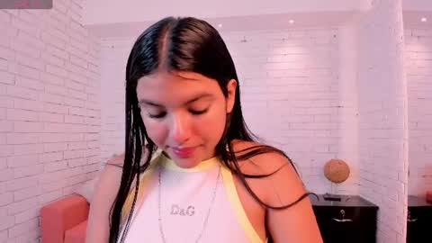 Snapshot of zoelinss_ chatting on 07/10/26, 12:52 Zoelinss online show from 07/10/26, 12:52