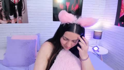 Snapshot of zoemurphy_ chatting on 10/29/25, 02:19 ZOE online show from 10/29/25, 02:19