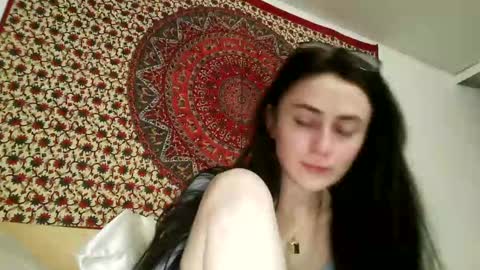 zoepleasing online show from 03/10/25, 03:45
