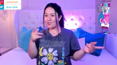 Zoes online show from 09/17/25, 02:30