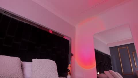 zoevidal_ online show from 12/29/24, 11:50