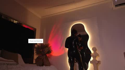 Snapshot of zoevidal_ chatting on 12/14/25, 11:59 zoevidal_ online show from 12/14/25, 11:59