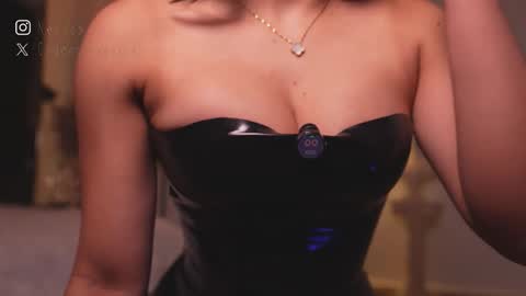 Snapshot of zoevidal_ chatting on 03/11/26, 12:22 zoevidal_ online show from 03/11/26, 12:22
