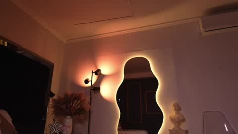 Snapshot of zoevidal_ chatting on 04/08/26, 12:38 zoevidal_ online show from 04/08/26, 12:38