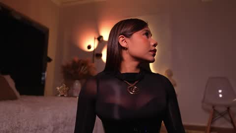 Snapshot of zoevidal_ chatting on 05/19/26, 12:11 zoevidal_ online show from 05/19/26, 12:11