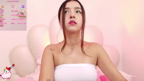 Snapshot of zoewillian chatting on 05/14/26, 11:55 zoewillian online show from 05/14/26, 11:55