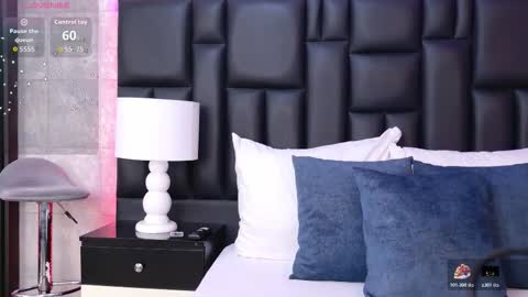 Snapshot of zoewilliis chatting on 11/09/25, 12:25 ZoeWilliis online show from 11/09/25, 12:25