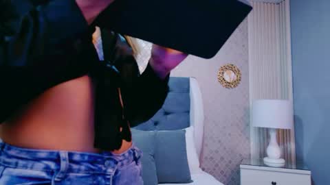 ZoeWilliis online show from 06/03/26, 12:19