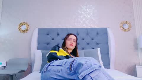 ZoeWilliis online show from 06/13/26, 11:08