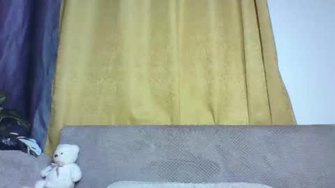Snapshot of zoey_7 chatting on 06/11/26, 12:32 zoey online show from 06/11/26, 12:32