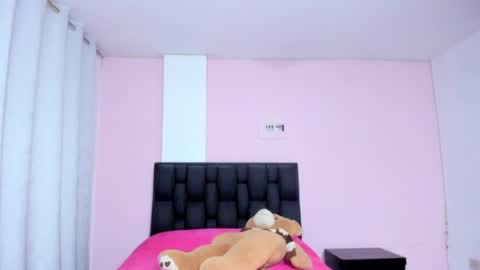 Zoey online show from 07/26/26, 11:00