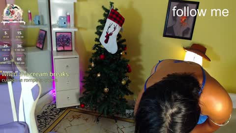zoey fox  online show from 12/29/24, 03:00