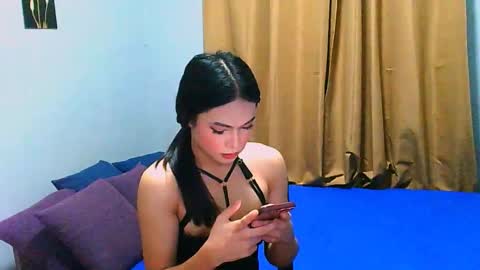 Snapshot of zoey_pleasure chatting on 10/15/25, 07:30 zoey online show from 10/15/25, 07:30