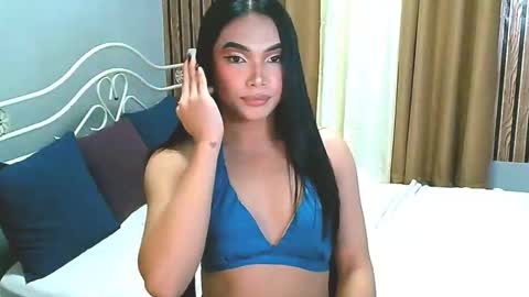 Snapshot of zoey_pleasure chatting on 11/25/25, 06:46 zoey online show from 11/25/25, 06:46