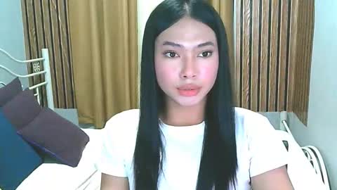 Snapshot of zoey_pleasure chatting on 12/01/25, 11:04 zoey online show from 12/01/25, 11:04