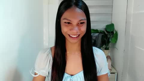 Snapshot of zoeygorgeous19 chatting on 01/24/25, 07:51 zoey online show from 01/24/25, 07:51