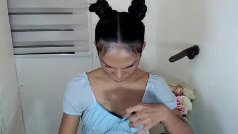 Snapshot of zoeygorgeous19 chatting on 02/17/25, 02:42 zoey online show from 02/17/25, 02:42