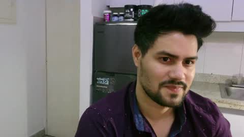 Snapshot of zohan_haidar chatting on 09/28/25, 01:00 ZohanMohamed online show from 09/28/25, 01:00