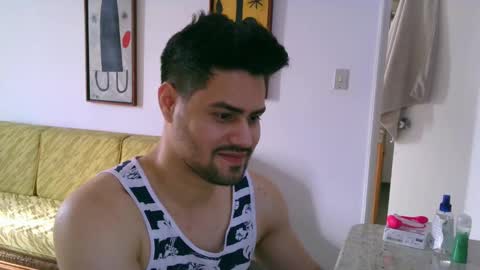 Snapshot of zohan_haidar chatting on 10/02/25, 08:05 ZohanMohamed online show from 10/02/25, 08:05