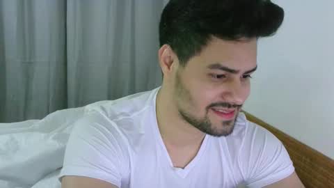 Snapshot of zohan_haidar chatting on 10/23/25, 02:33 ZohanMohamed online show from 10/23/25, 02:33