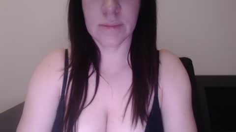 zoibee online show from 11/15/25, 09:11