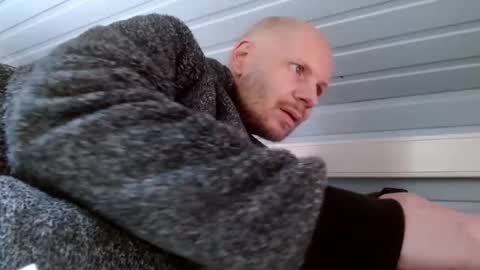 Snapshot of zolexthomas chatting on 12/14/24, 12:12 zolexthomas online show from 12/14/24, 12:12