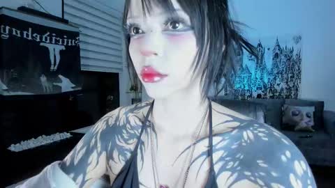 Snapshot of zombieeporcelainex chatting on 03/03/26, 07:03 SOPHIE online show from 03/03/26, 07:03