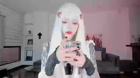 Snapshot of zombieeporcelainex chatting on 03/19/26, 11:09 SOPHIE online show from 03/19/26, 11:09