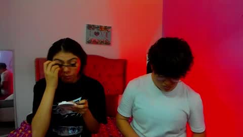Snapshot of zooble_28 chatting on 06/02/26, 12:18 Nick And Mia online show from 06/02/26, 12:18