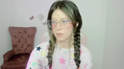 Snapshot of zooeybelair chatting on 11/07/25, 03:01 Alicie online show from 11/07/25, 03:01