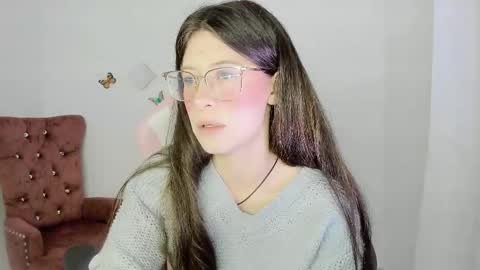 Snapshot of zooeybelair chatting on 01/06/26, 05:33 Alicie online show from 01/06/26, 05:33