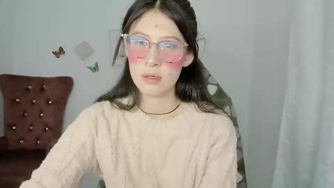 Snapshot of zooeybelair chatting on 02/08/26, 10:18 Alicie online show from 02/08/26, 10:18