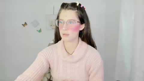Snapshot of zooeybelair chatting on 02/11/26, 02:33 Alicie online show from 02/11/26, 02:33